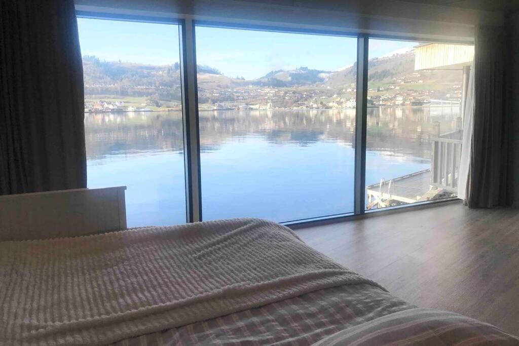 Panoramaresort In Hardangerfjorden Leilighet I Sjokanten Ved Hardangerfjorden For 7 Personer Boat , Sauna,Kajak, Sup For Rent Ойстезе Экстерьер фото