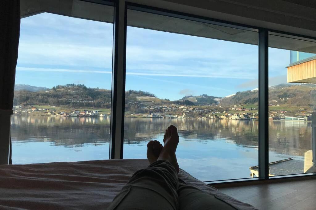 Panoramaresort In Hardangerfjorden Leilighet I Sjokanten Ved Hardangerfjorden For 7 Personer Boat , Sauna,Kajak, Sup For Rent Ойстезе Экстерьер фото