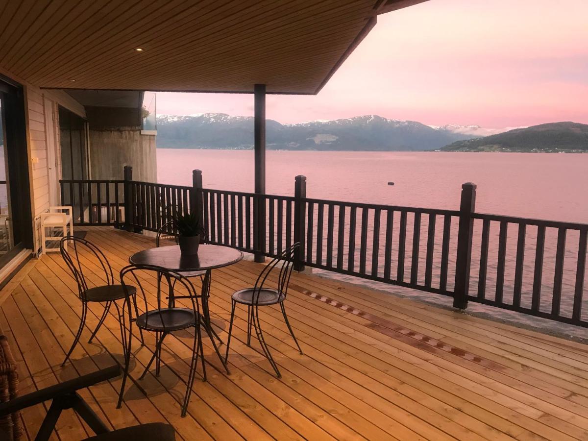 Panoramaresort In Hardangerfjorden Leilighet I Sjokanten Ved Hardangerfjorden For 7 Personer Boat , Sauna,Kajak, Sup For Rent Ойстезе Экстерьер фото