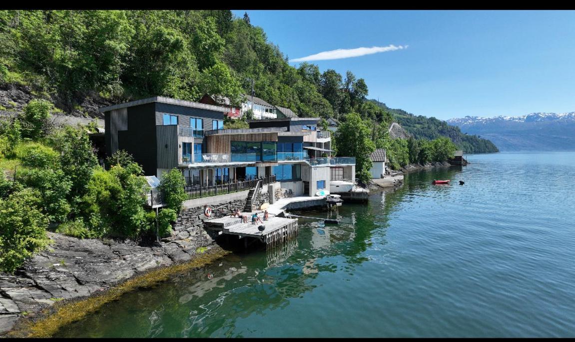 Panoramaresort In Hardangerfjorden Leilighet I Sjokanten Ved Hardangerfjorden For 7 Personer Boat , Sauna,Kajak, Sup For Rent Ойстезе Экстерьер фото