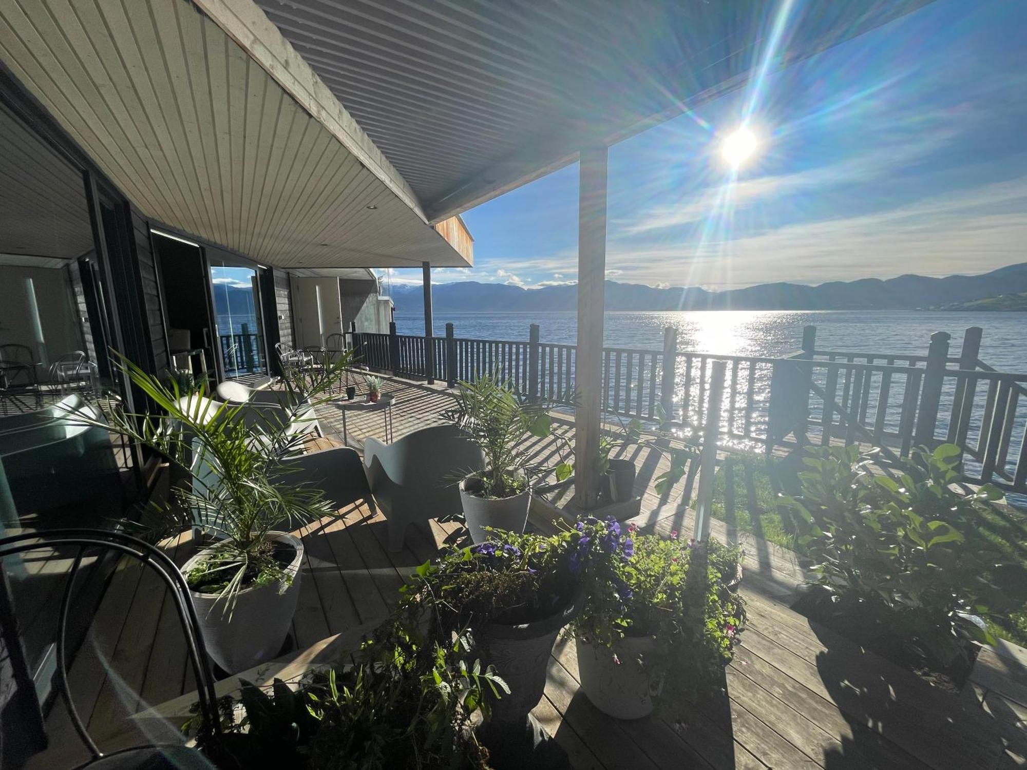 Panoramaresort In Hardangerfjorden Leilighet I Sjokanten Ved Hardangerfjorden For 7 Personer Boat , Sauna,Kajak, Sup For Rent Ойстезе Экстерьер фото